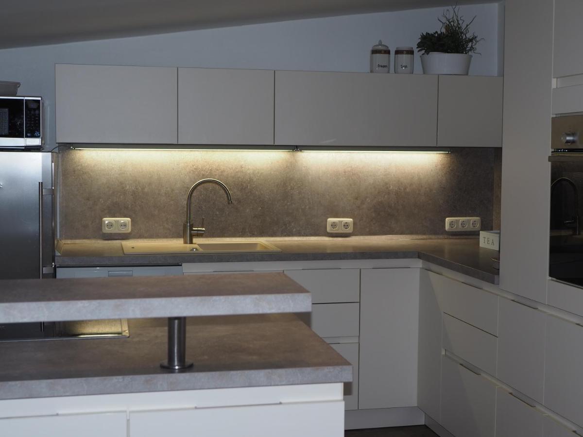 Jarmen Ferienwohnung Esterno foto